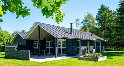 6 Person Holiday Home in Logstor