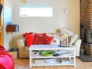 3 bedrooms, individually furnished