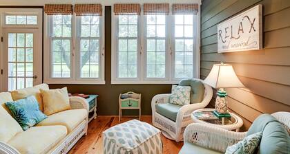 Charming Cottage Near Golf Courses & Marsh Walk!