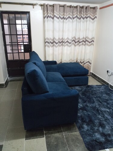 2 Bedroom Apartment close to CBD