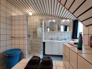 Badewanne, Toilettenpapier