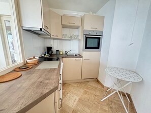 Kühlschrank, Ofen, Herdplatte, Geschirrspüler