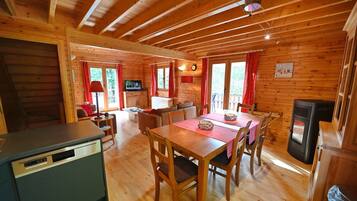 Chalet | Perincian bahagian dalam