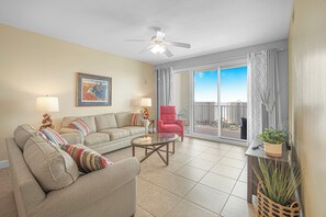 TV - Stunning Beach views, 3 Pools, Golf, Tennis, Large Sunset deck (miramar beach)