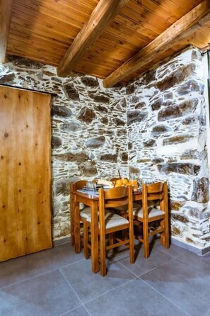 Traditional Duplex, 1 Double Bed, Non Smoking, Mountain View