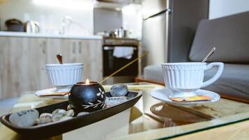 Traditional Duplex, Non Smoking, Mountain View | Desk, soundproofing, iron/ironing board, free WiFi