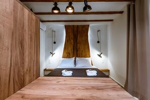 Deluxe Studio, Non Smoking, Mountain View | Desk, soundproofing, iron/ironing board, free WiFi - Ellafos Traditional Living (Kissamos)