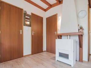 2 bedrooms, individually furnished, bed sheets - Cozy Chalet in Baarle-nassau With a Barbecue and Garden With Optimal Privacy (Baarle-Nassau)