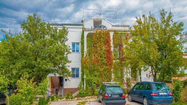 Unclassified image, 1 of 28, button - Spacious Apartment in Jadranovo With Private Terrace (Crikvenica)