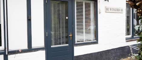 บ้านพัก | ฝ่ายต้อนรับ