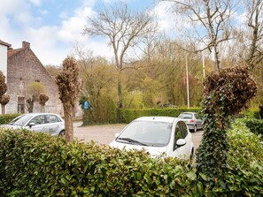 House | Property grounds - Chalet in Ulestraten Near Maastricht (Ulestraten)