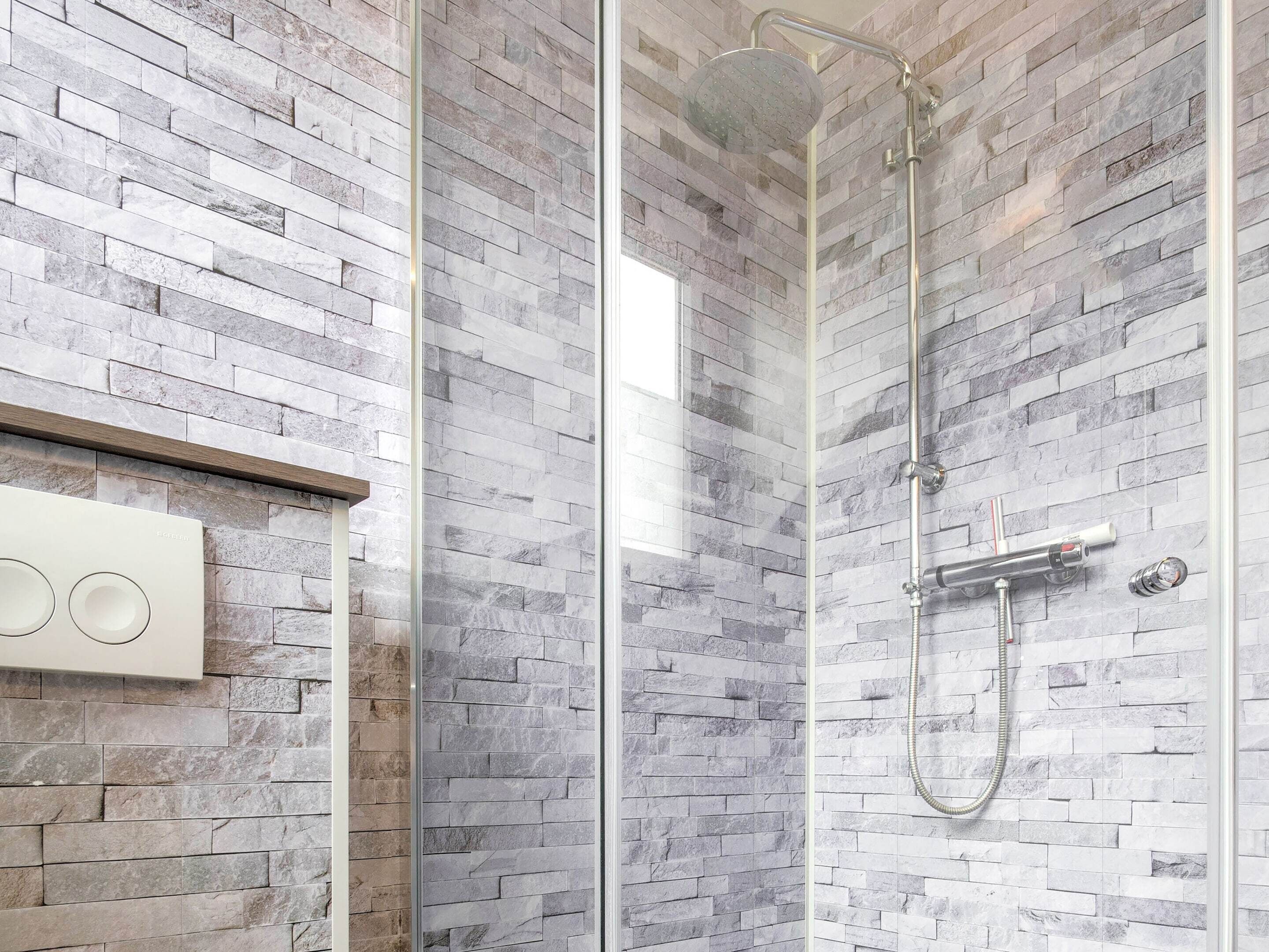 House | Bathroom