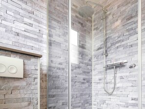 House | Bathroom