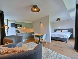 Apartamento | 1 dormitorio, mobiliario individual, ropa de cama