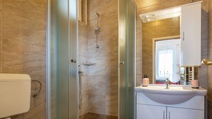Unclassified image, 4 of 26, button - Cozy Studio Apartment on the Ground Floor and With a Shared Pool (Umag)