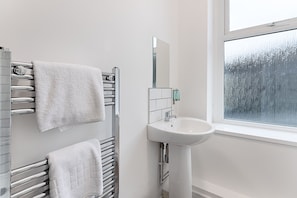 Bathroom - Copper House (Swansea)