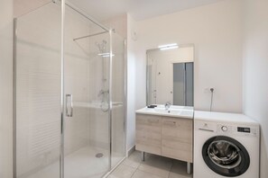 Shower - Beautiful sea view flat for 6 (Pléneuf-Val-André)
