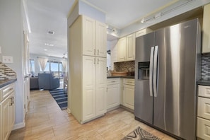 Townhome, 3 Bedrooms | Private kitchen - Dolphin Cove by Bliss Beach Rentals (Destin)