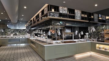 Petit déjeuner buffet compris tous les jours