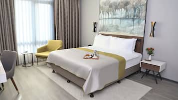 Habitación Deluxe doble, 1 habitación, no fumadores, vistas a la ciudad | Vistas desde la habitación