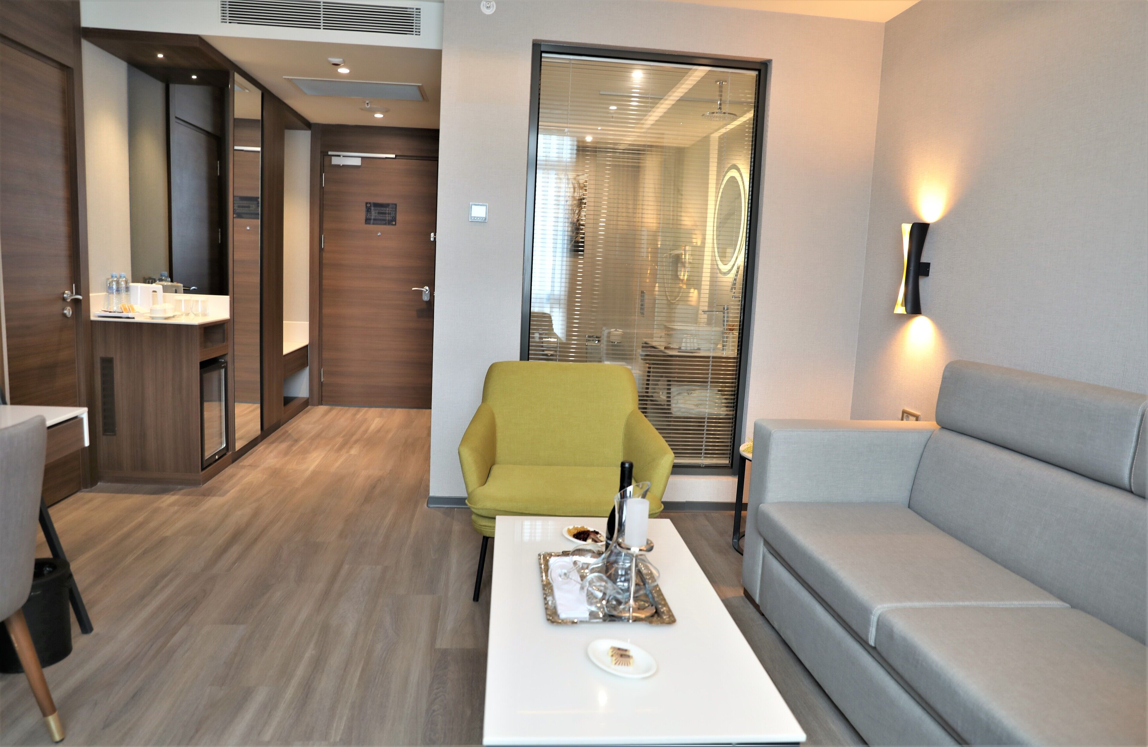 senior suite | living area | 42-inch smart tv with satellite channels, tv