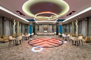 Lounge - Limak Skopje Luxury Hotel (Skopje)
