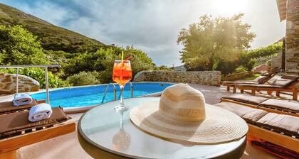 Traditional Apartments Elafos