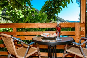 Condo tradicional, 2 quartos | 2 quartos, quartos à prova de som, Wi-Fi de cortesia, roupa de cama