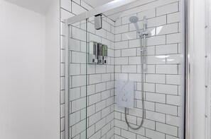 Comfort Apartment | Bathroom