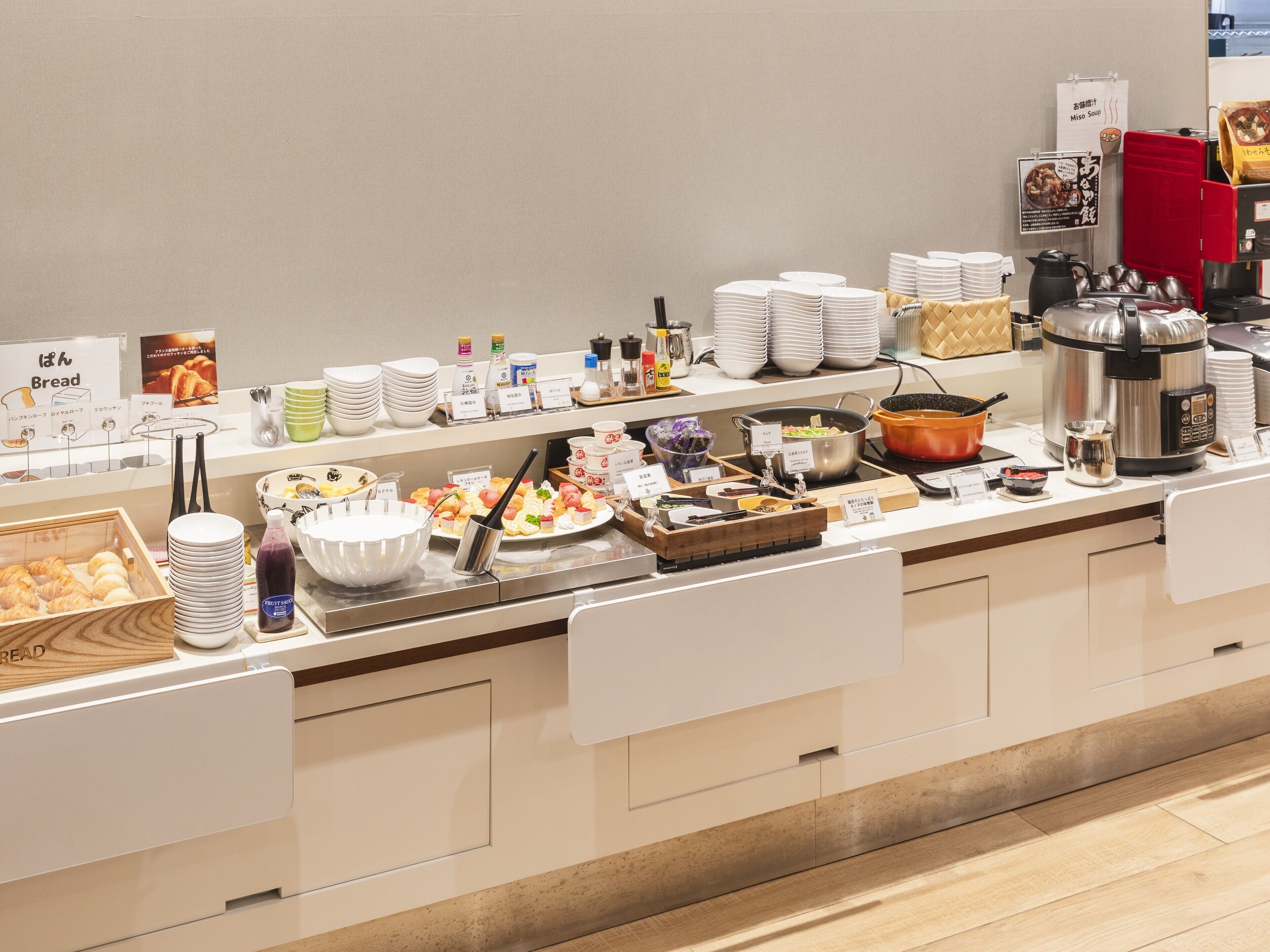 daily buffet breakfast (jpy 1650 per person)