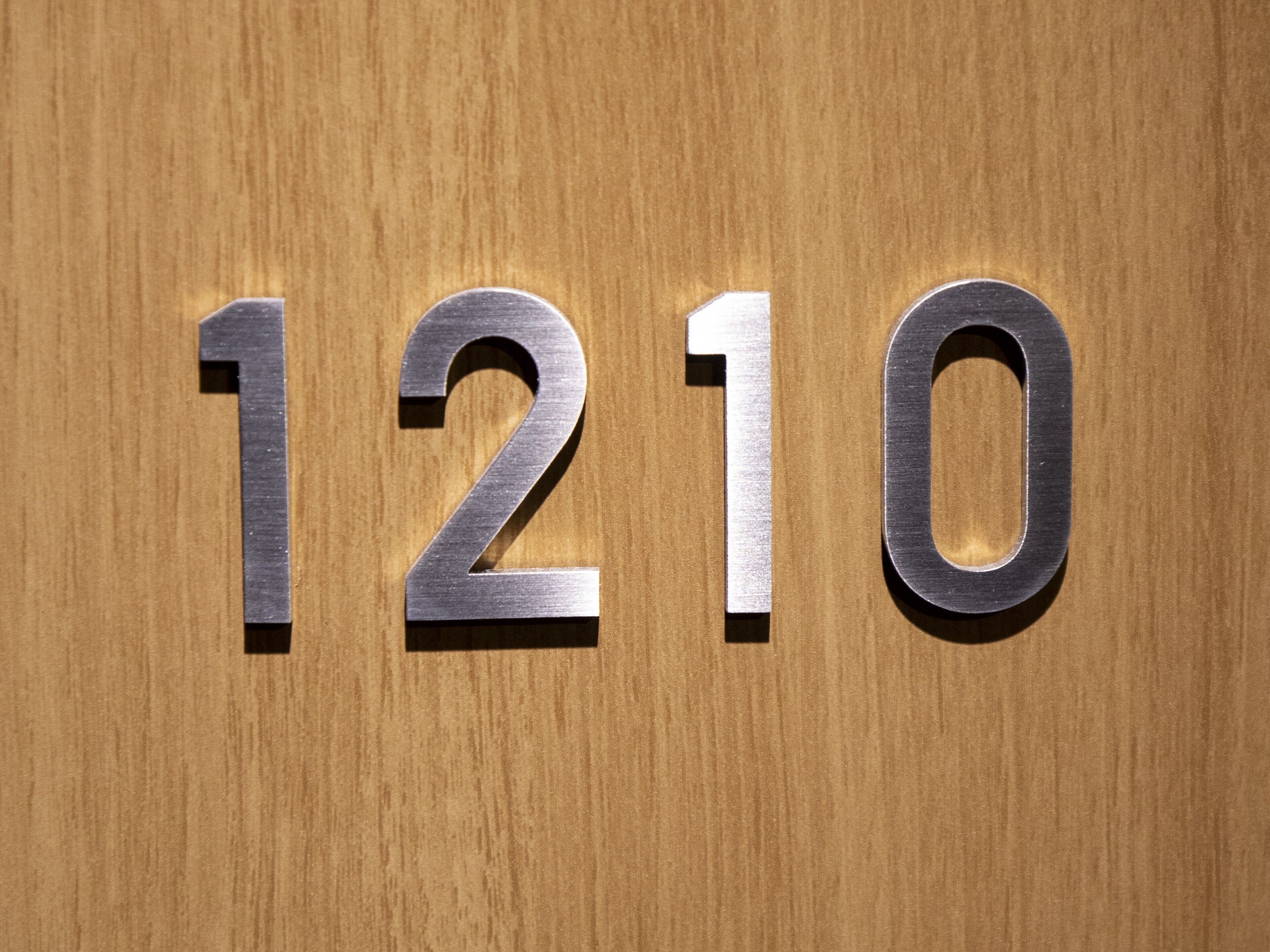 1 bedroom, premium bedding, down duvets, desk