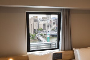 View from room - Sotetsu Fresa Inn Hiroshima (Hiroshima)