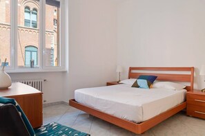 1 bedroom, desk, iron/ironing board, WiFi