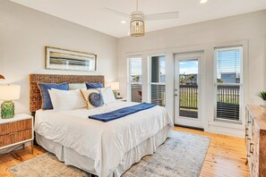 4 bedrooms, iron/ironing board, travel cot, free WiFi