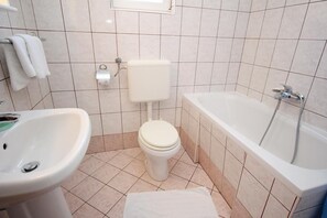 Bathtub