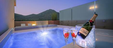 Bañera de hidromasaje exterior