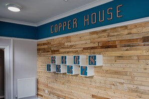 المنشأة من الخارج