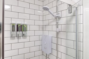 Comfort Double Room | Bathroom
