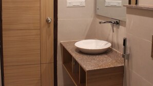 Standard Double Room | Bathroom - BreakFree Backpacker Panda Rishikesh (Narendranagar)
