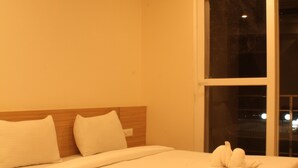 Standard Double Room | Egyptian cotton sheets, premium bedding, down comforters, pillowtop beds - BreakFree Backpacker Panda Rishikesh (Narendranagar)