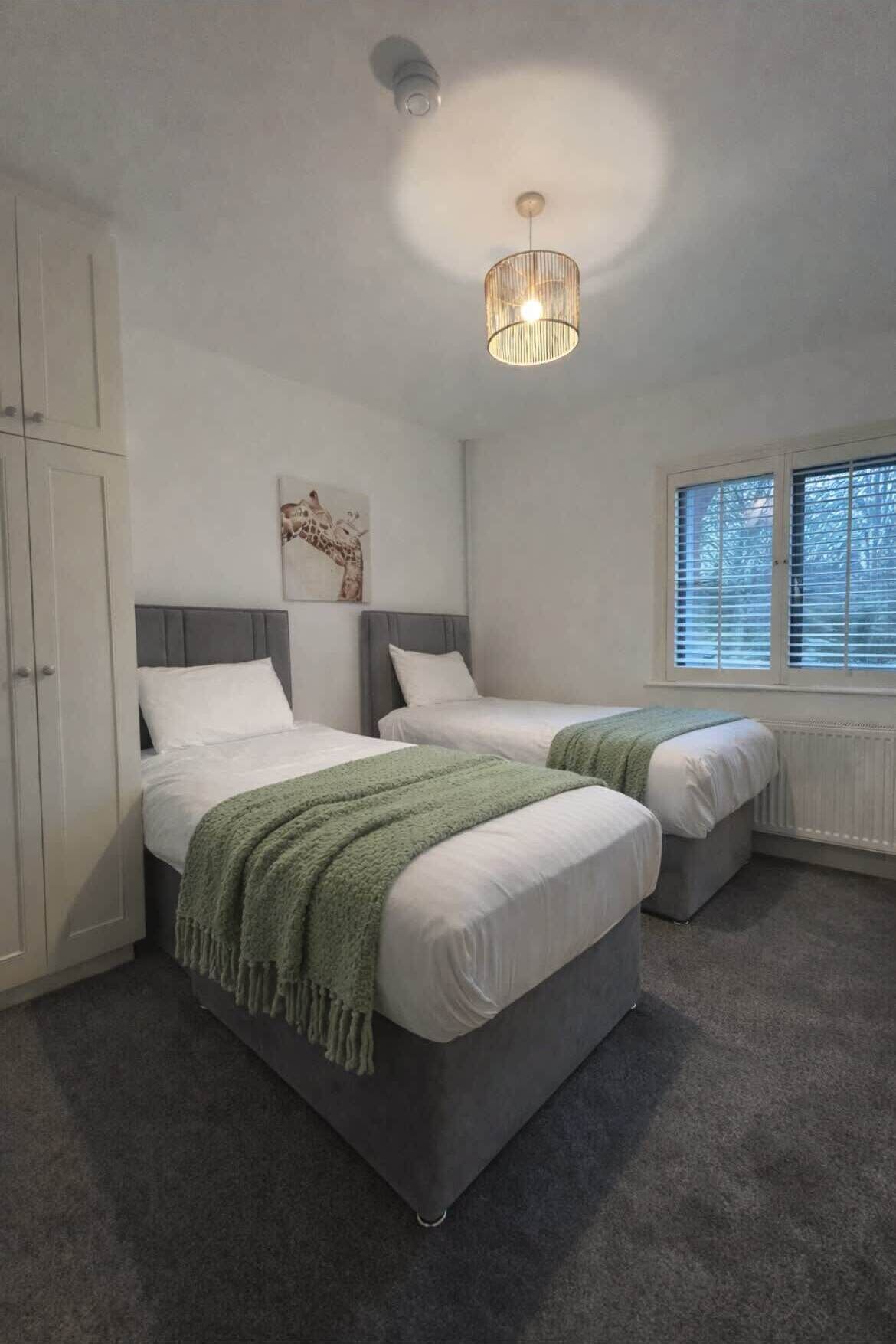 6 bedrooms, iron/ironing board, travel crib, WiFi