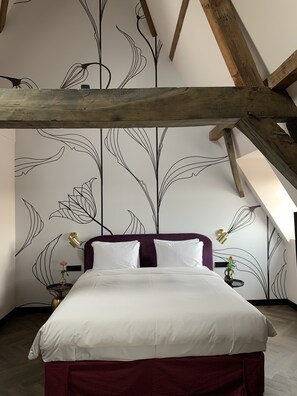 Luxury Double Room | Premium bedding, minibar, in-room safe, individually decorated - Relais & Chateaux Weeshuis Gouda (Gouda)