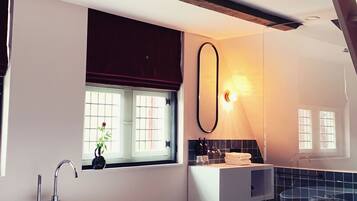 Literie de qualité supérieure, minibar, coffres-forts dans les chambres