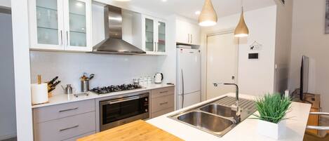Fridge, microwave, oven, stovetop
