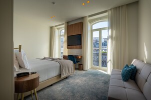 Deluxe Double or Twin Room, City View | Egyptian cotton sheets, premium bedding, down comforters, pillowtop beds