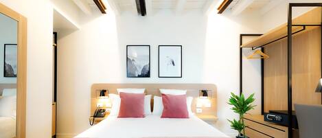 1 makuuhuone, ylelliset vuodevaatteet, untuvapeitot, minibaari