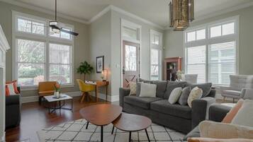 TV, fireplace, Netflix, streaming services