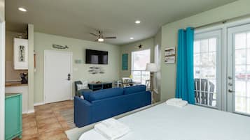 Iron/ironing board, free WiFi, bed sheets