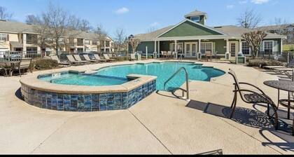 Open Concept AU Townhome w/Pool! Pets Welcome!