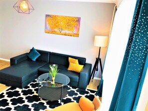 Smart TV, Netflix, streaming services - Zentrum-Modern- mit Terrasse: The Sunshine by SA-Grandeur (Friedrichshafen)